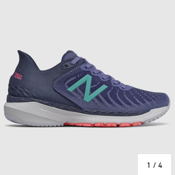 NEW BALANCE WOMEN'S FRESH FOAM 860V11 size 9 magnetic blue/natural indigo EUC - Picture 1 of 12